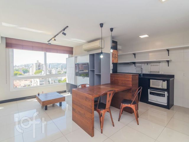 Apartamento com 64m², 2 dormitórios, 1 suíte, 2 vagas, Jardim Botânico em Porto Alegre