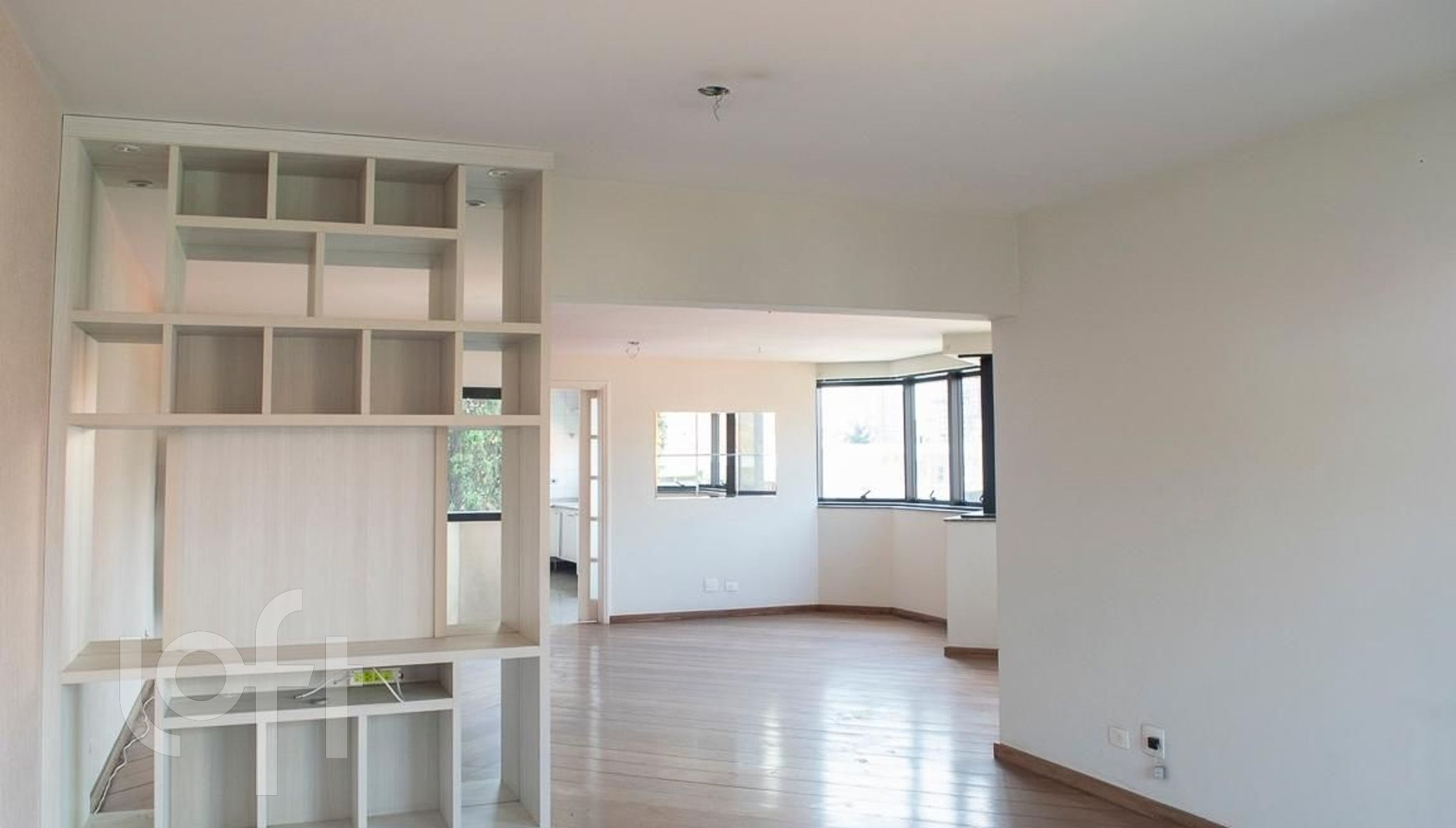 Apartamento à venda com 4 quartos, 190m² - Foto 6