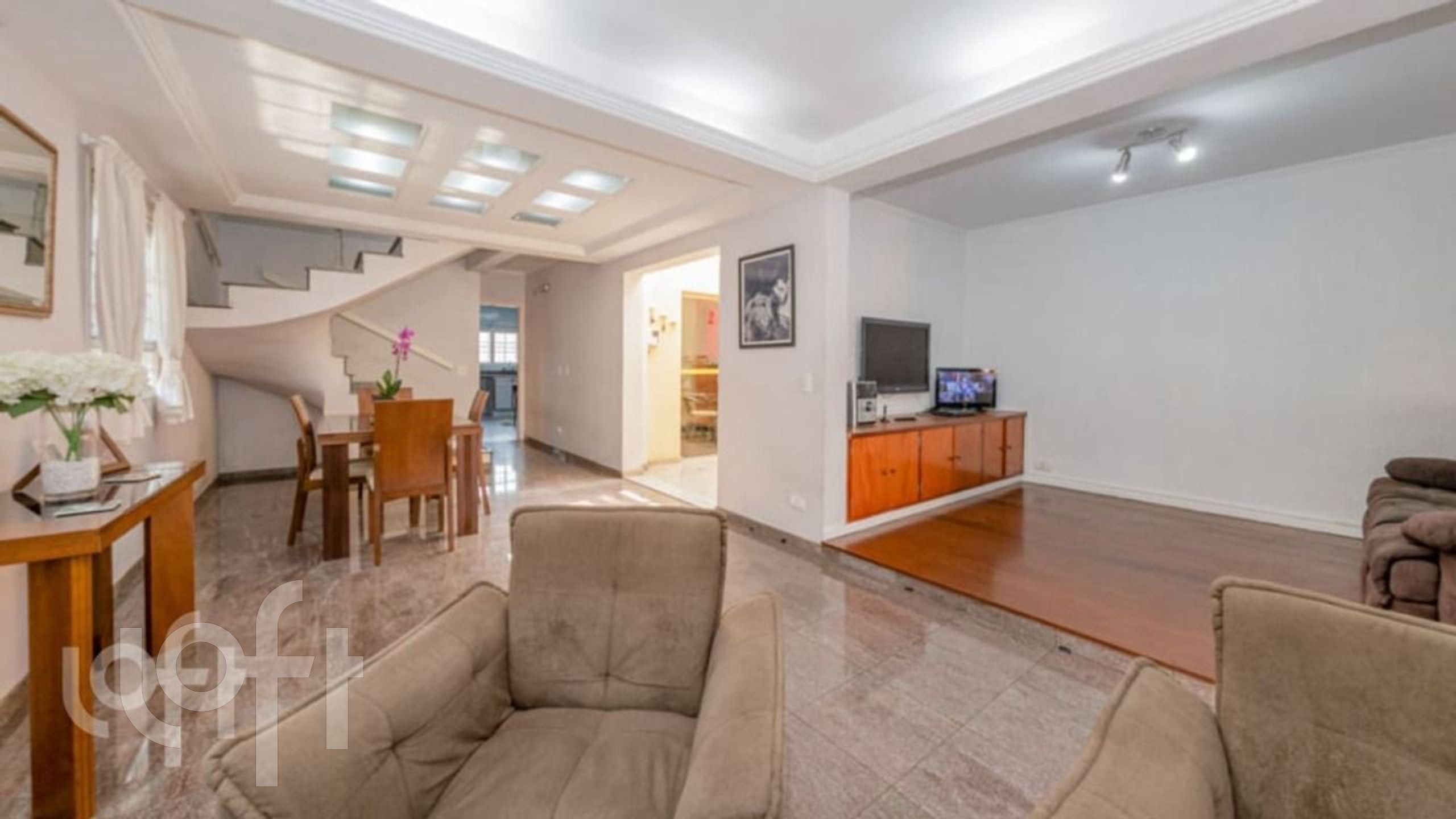 Casa à venda em Freguesia do Ó com 250 m², 4 quartos, 2 suítes, 3 vagas