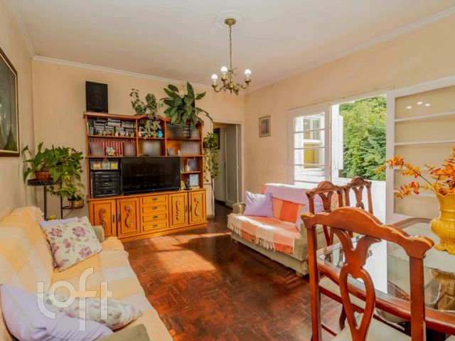 Apartamento com 75m², 3 dormitórios, Moinhos de Vento em Porto Alegre