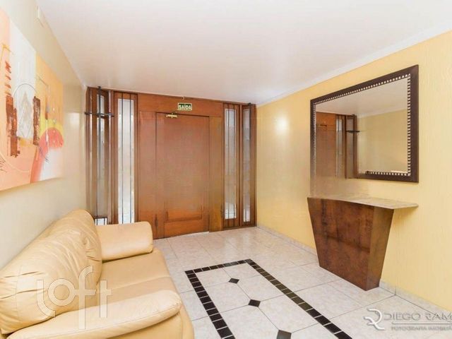 Apartamento com 130m², 3 dormitórios, 1 vaga, Menino Deus em Porto Alegre