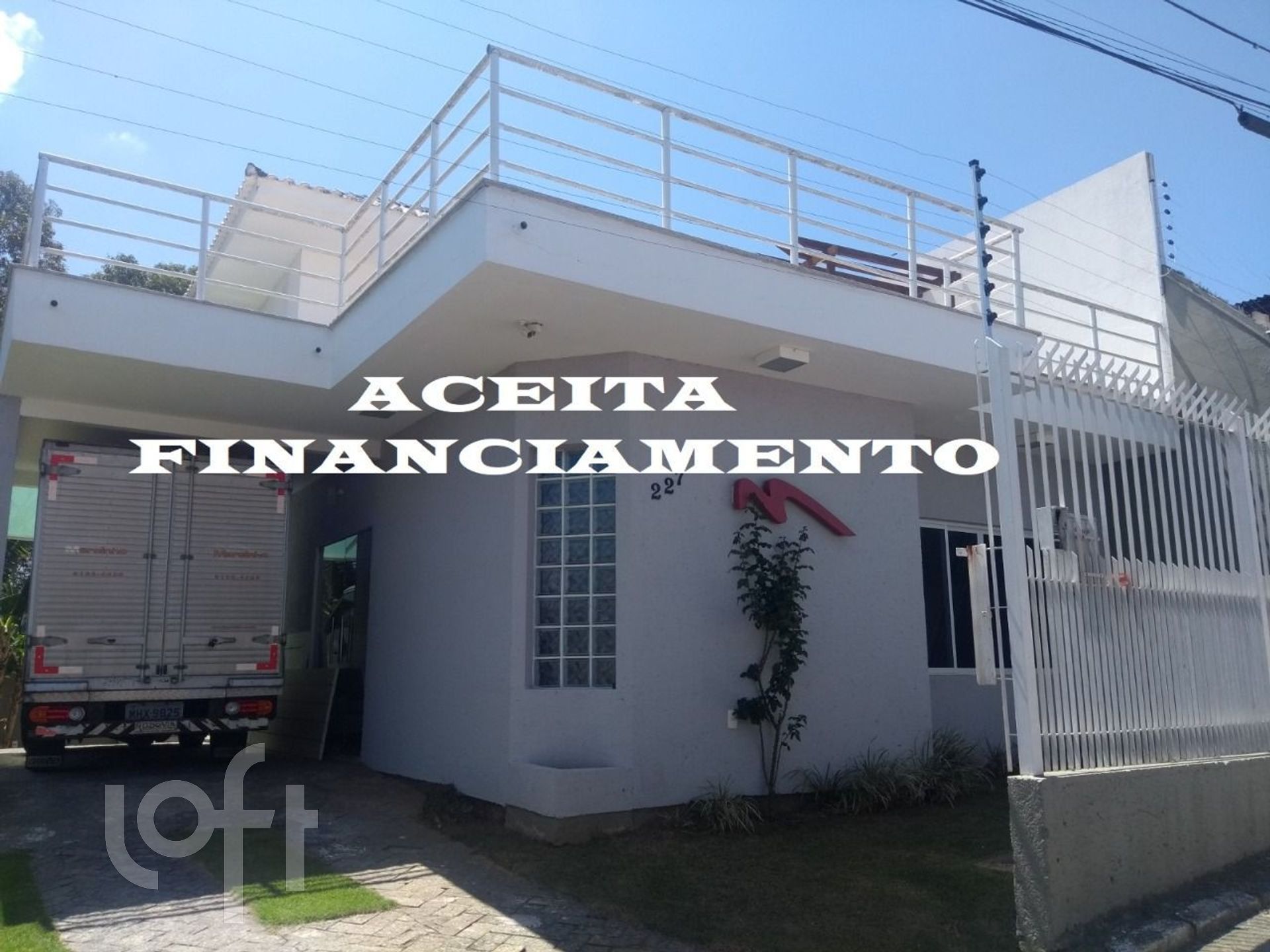 Casa à venda em Agronômica com 139 m², 2 quartos, 1 suíte, 1 vaga