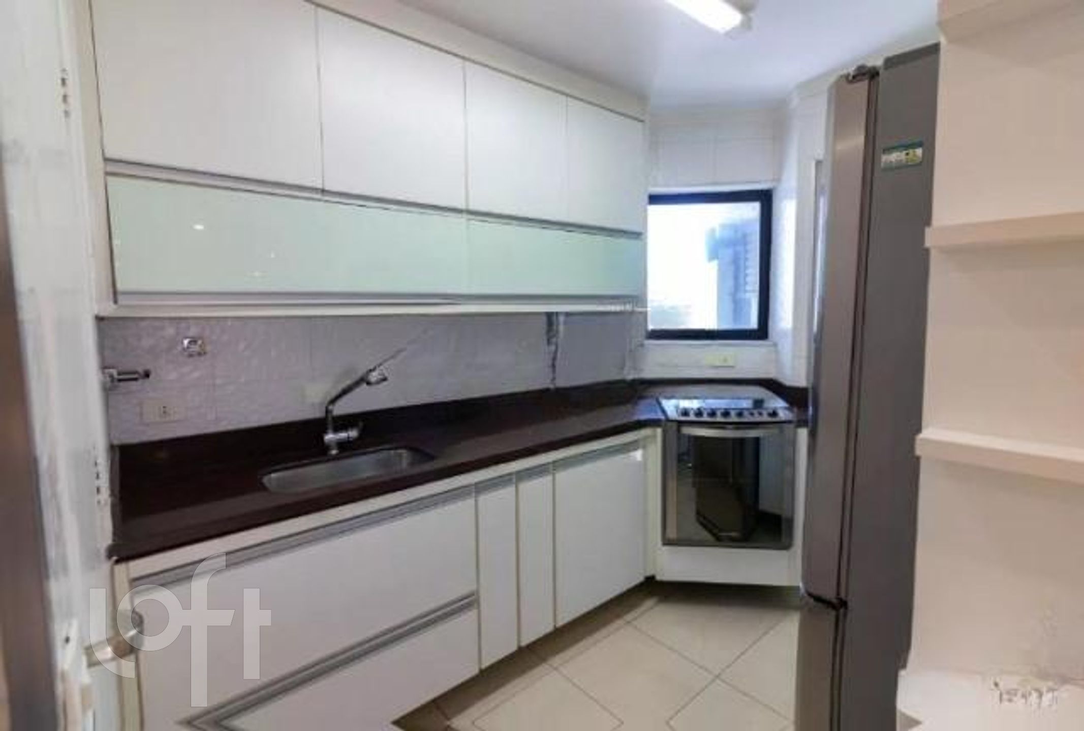 Apartamento à venda com 2 quartos, 76m² - Foto 4