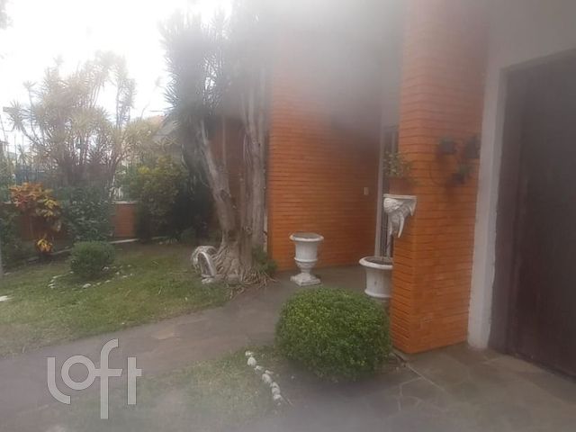 Casa com 120m², 3 dormitórios, 2 vagas, Vila Ipiranga em Porto Alegre