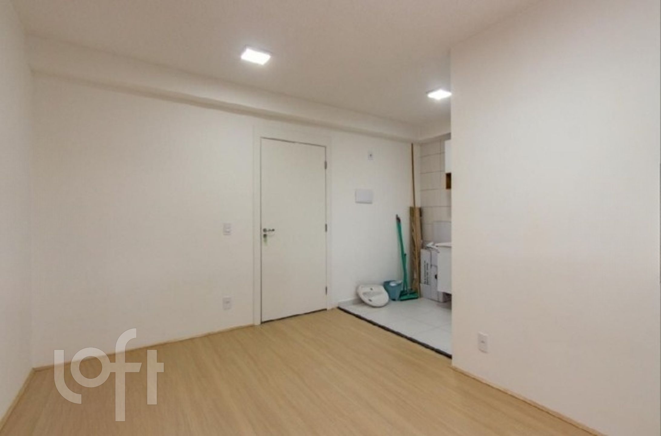 Apartamento à venda com 2 quartos, 44m² - Foto 3