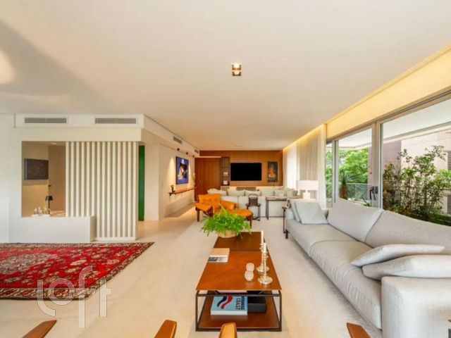 Apartamento com 242m², 3 dormitórios, 3 suítes, 3 vagas, Bela Vista em Porto Alegre