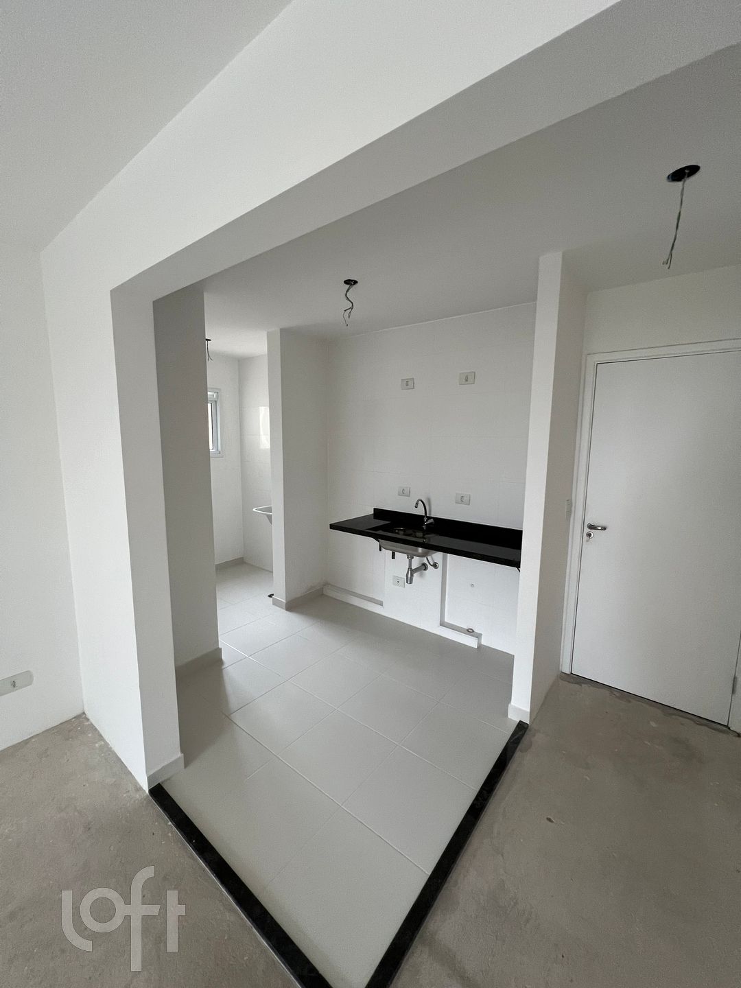 Apartamento à venda com 3 quartos, 67m² - Foto 2