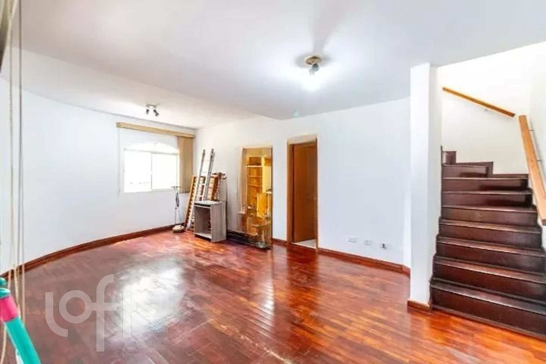 Casa à venda em Butantã com 130 m², 3 quartos, 1 s