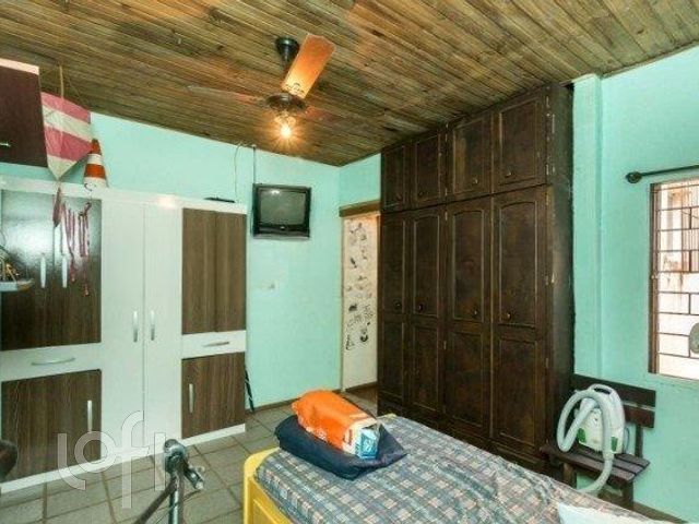 Casa com 435m², 2 dormitórios, 1 suíte, 1 vaga, Chácara das Pedras em Porto Alegre