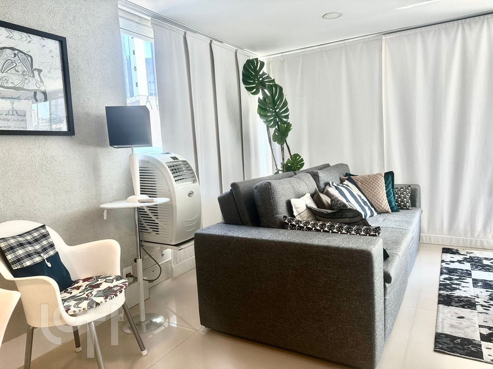 Apartamento à venda com 1 quarto, 50m² - Foto 4