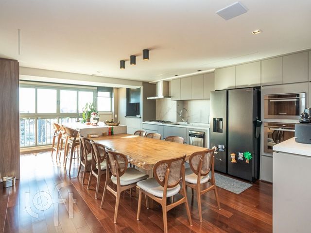 Apartamento com 172m², 2 dormitórios, 2 suítes, 3 vagas, Três Figueiras em Porto Alegre