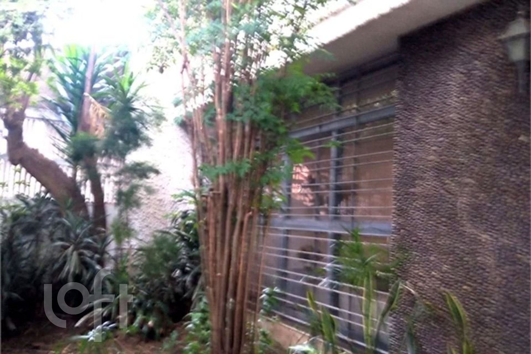Casa à venda com 4 quartos, 256m² - Foto 2