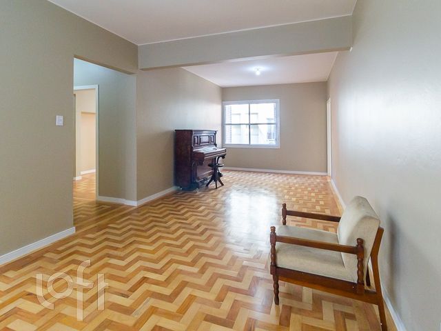 Apartamento com 166m², 4 dormitórios, 2 suítes, Independência em Porto Alegre