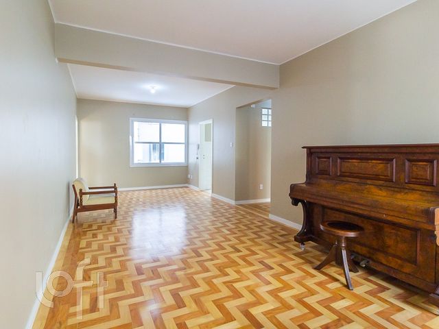 Apartamento com 166m², 4 dormitórios, 2 suítes, Independência em Porto Alegre