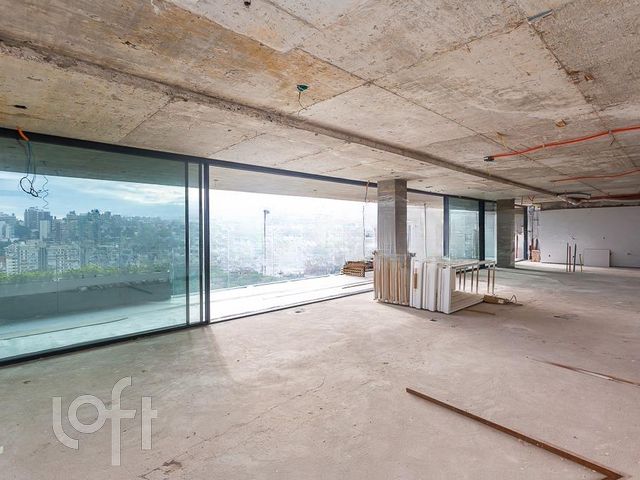 Apartamento com 317m², 3 dormitórios, 3 suítes, 4 vagas, Petrópolis em Porto Alegre