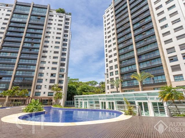 Apartamento com 120m², 3 dormitórios, 1 suíte, 2 vagas, Três Figueiras em Porto Alegre