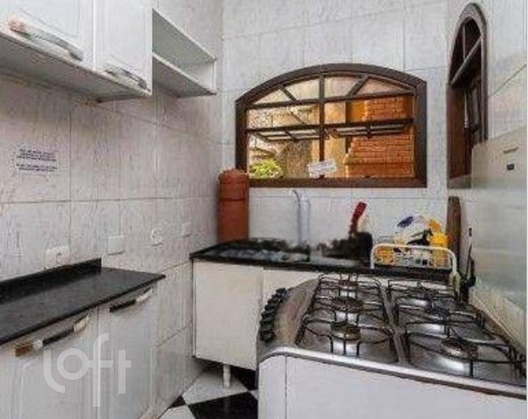 Casa à venda com 6 quartos, 230m² - Foto 7