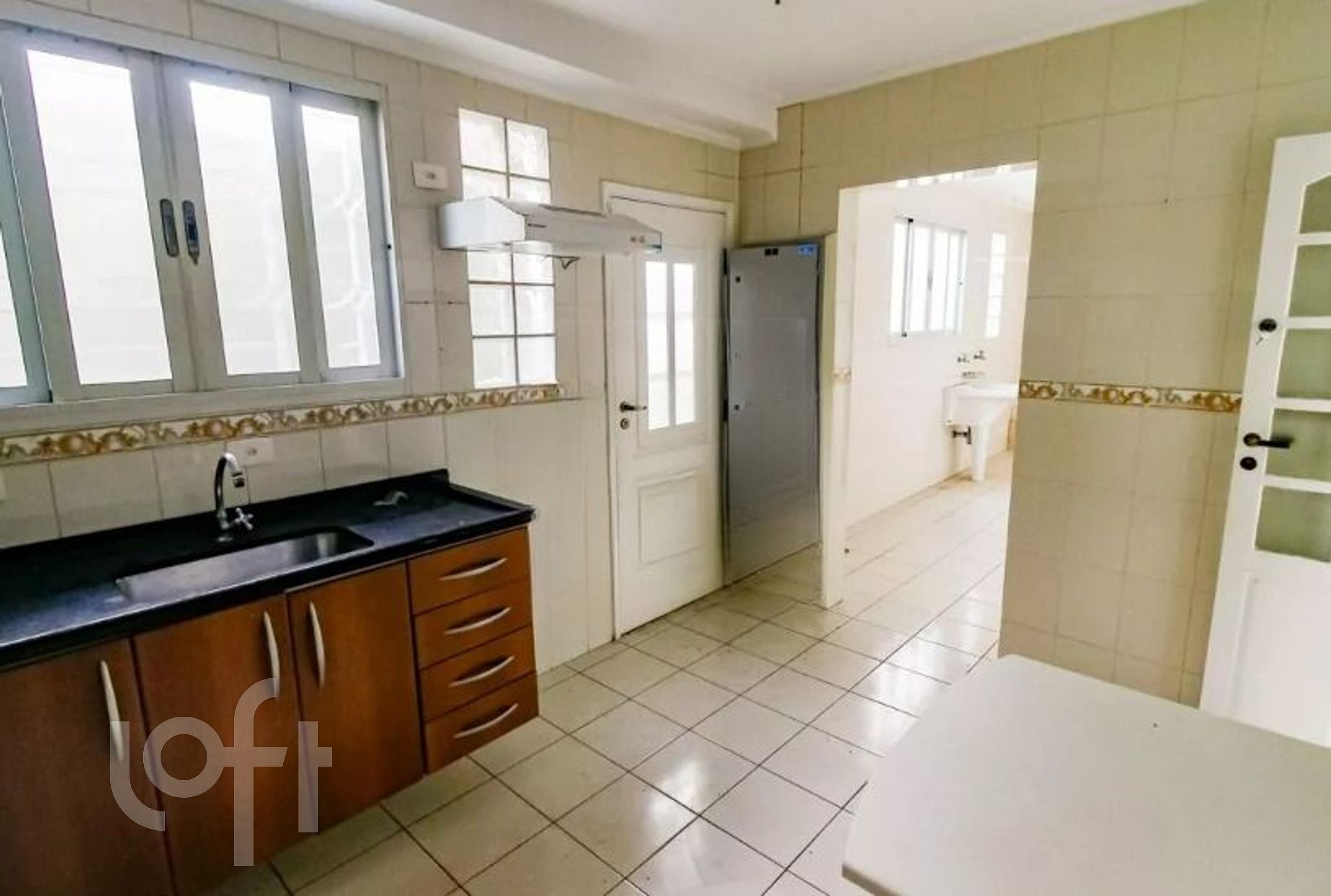 Casa à venda com 3 quartos, 228m² - Foto 10