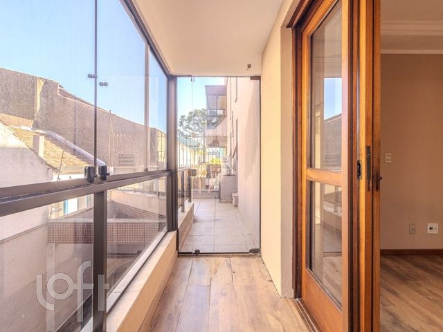 Apartamento com 88m², 2 dormitórios, 1 vaga, Floresta em Porto Alegre