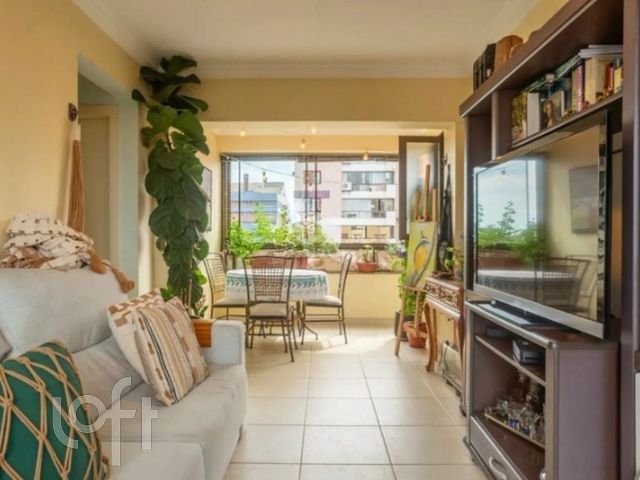 Apartamento com 67m², 2 dormitórios, 1 suíte, 1 vaga, Menino Deus em Porto Alegre