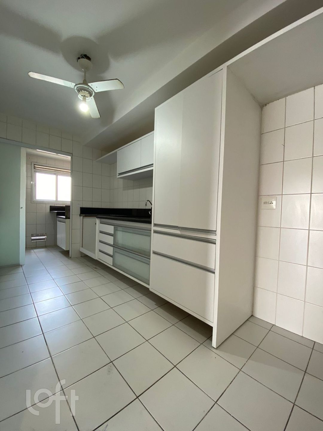 Apartamento à venda com 3 quartos, 233m² - Foto 12