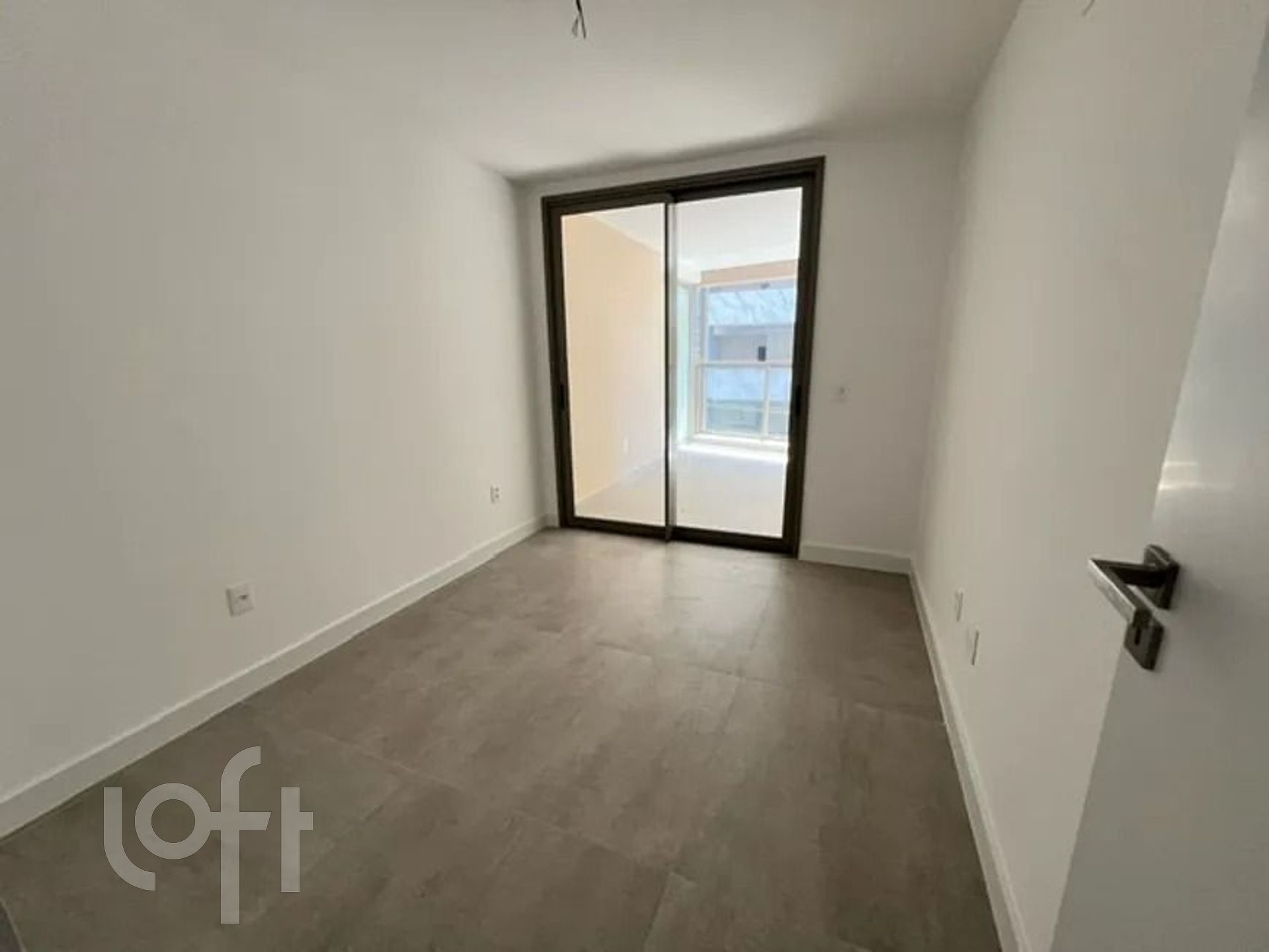 Apartamento à venda com 3 quartos, 152m² - Foto 9