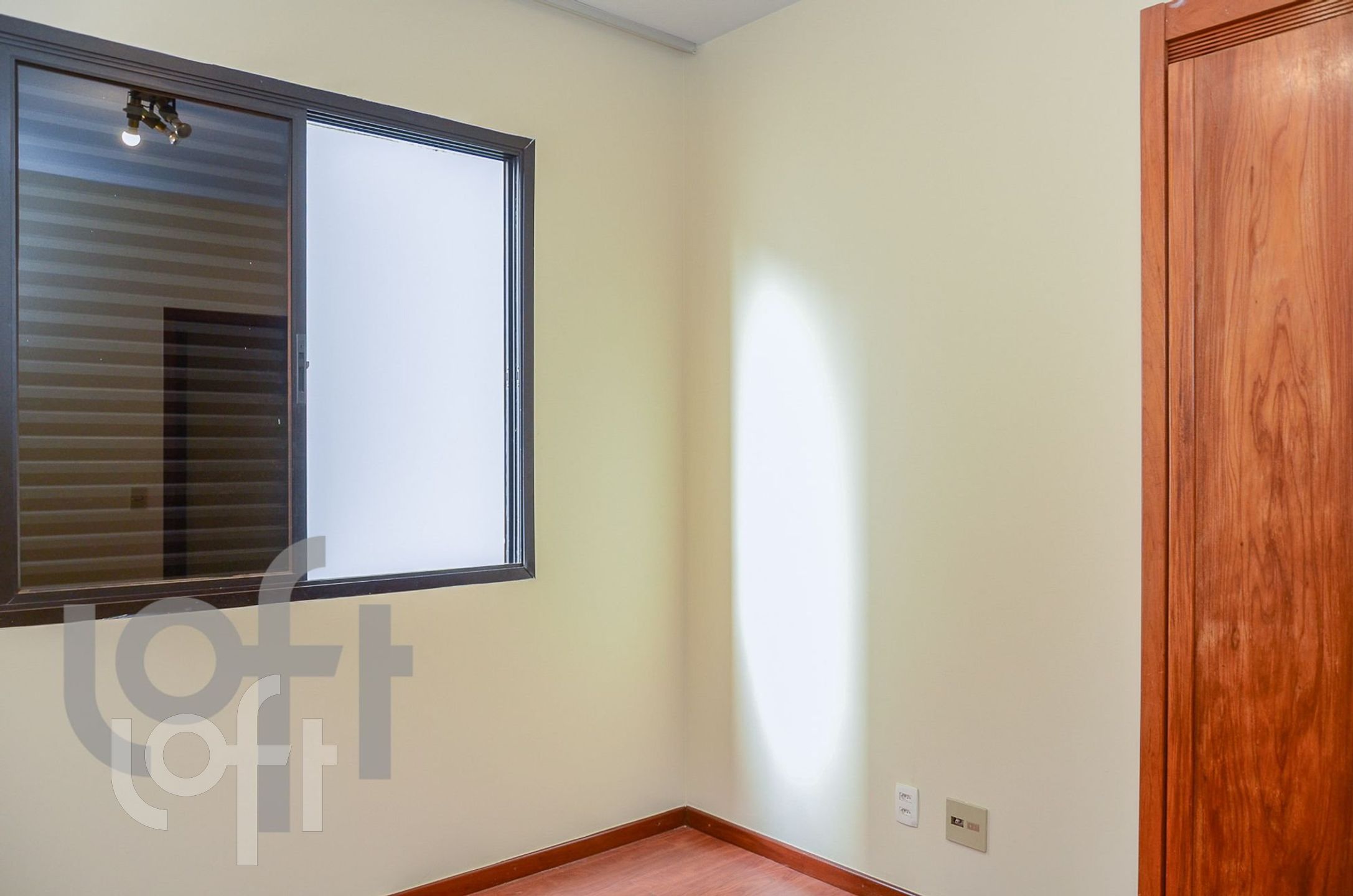 Apartamento à venda com 4 quartos, 165m² - Foto 8