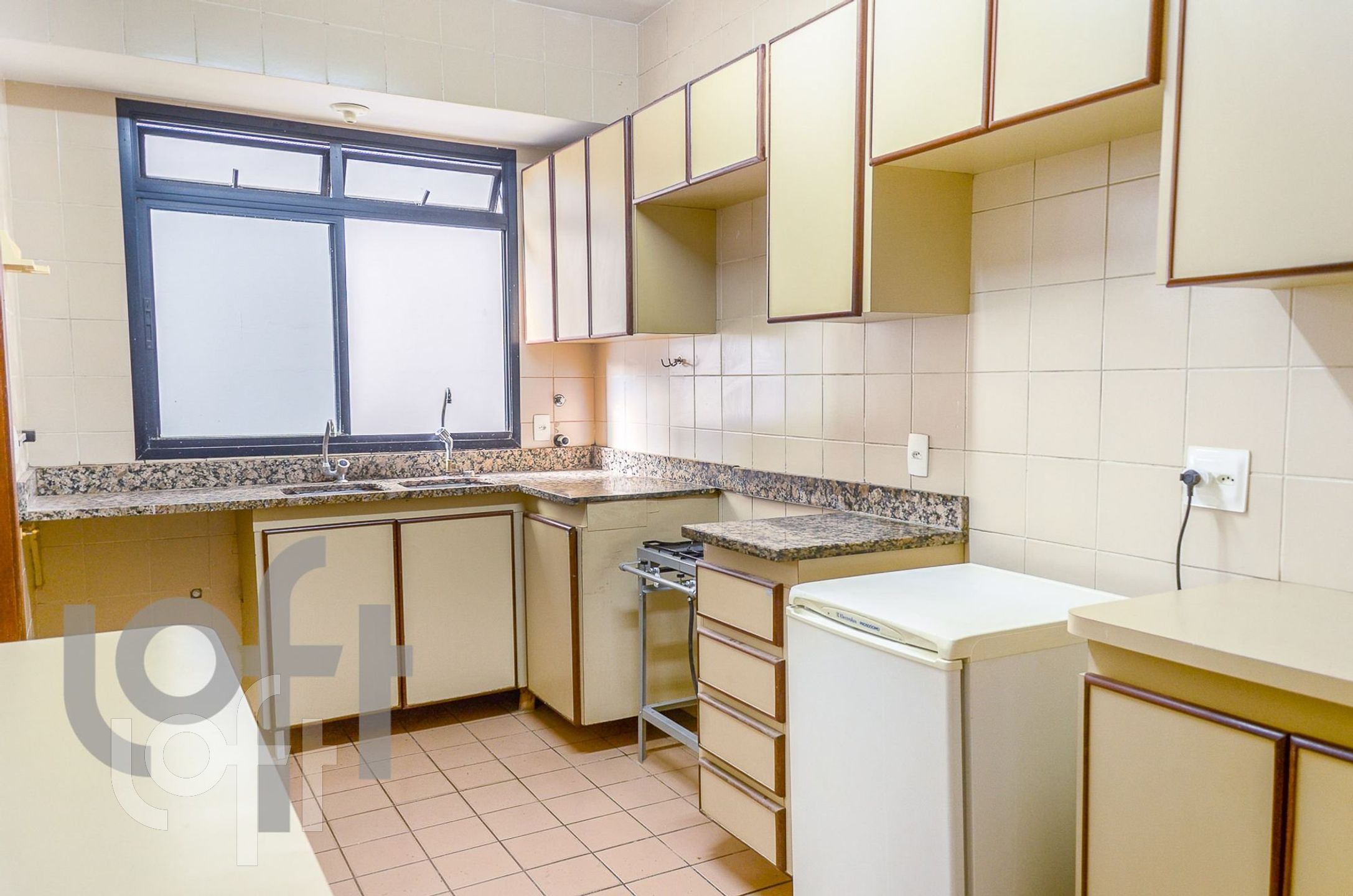 Apartamento à venda com 4 quartos, 165m² - Foto 19