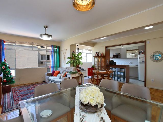 Apartamento com 112m², 3 dormitórios, 1 suíte, 1 vaga, Bom Fim em Porto Alegre