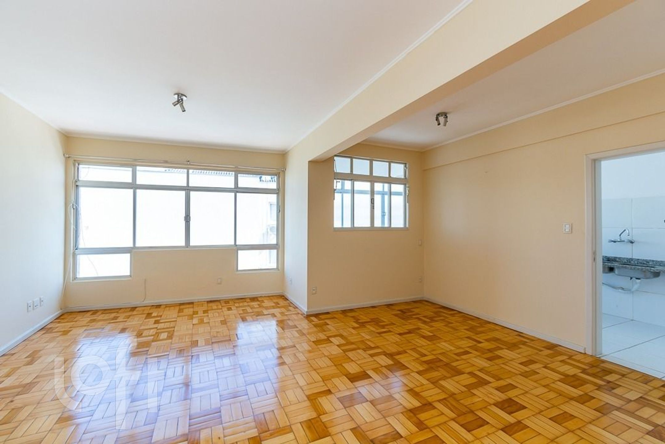 Apartamento com 112m², 3 dormitórios, 1 suíte, 1 vaga, Bom Fim em Porto Alegre