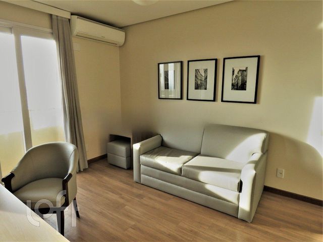 Apartamento com 37m², 1 dormitório, 1 vaga, Praia de Belas em Porto Alegre