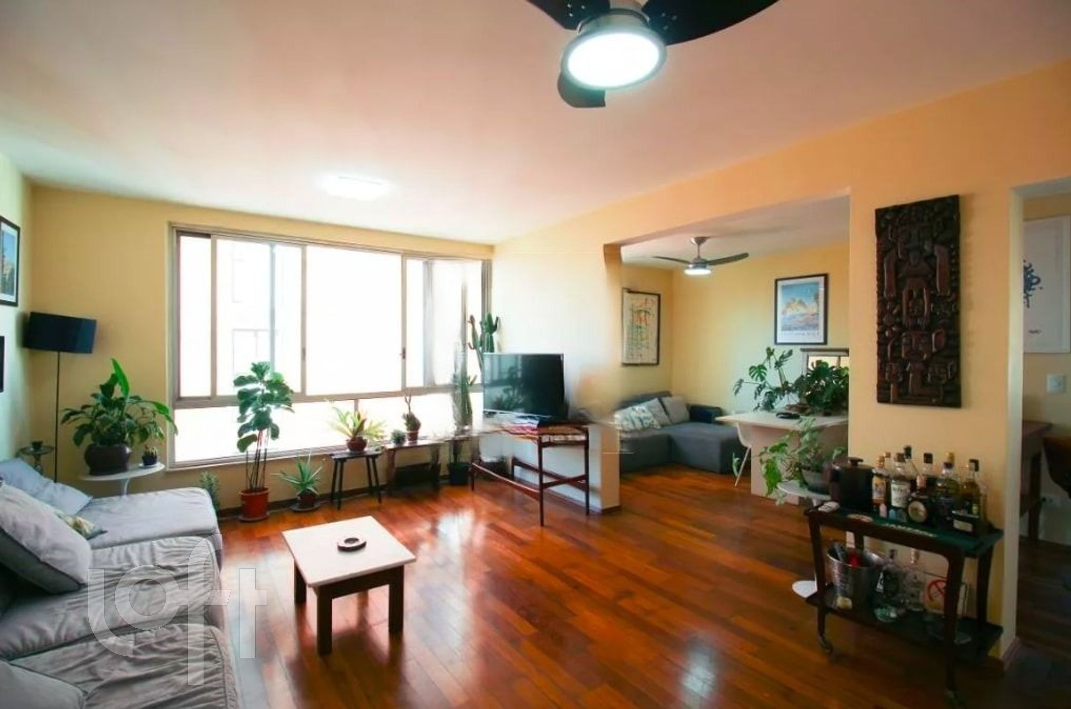 Apartamento à venda com 2 quartos, 97m² - Foto 1