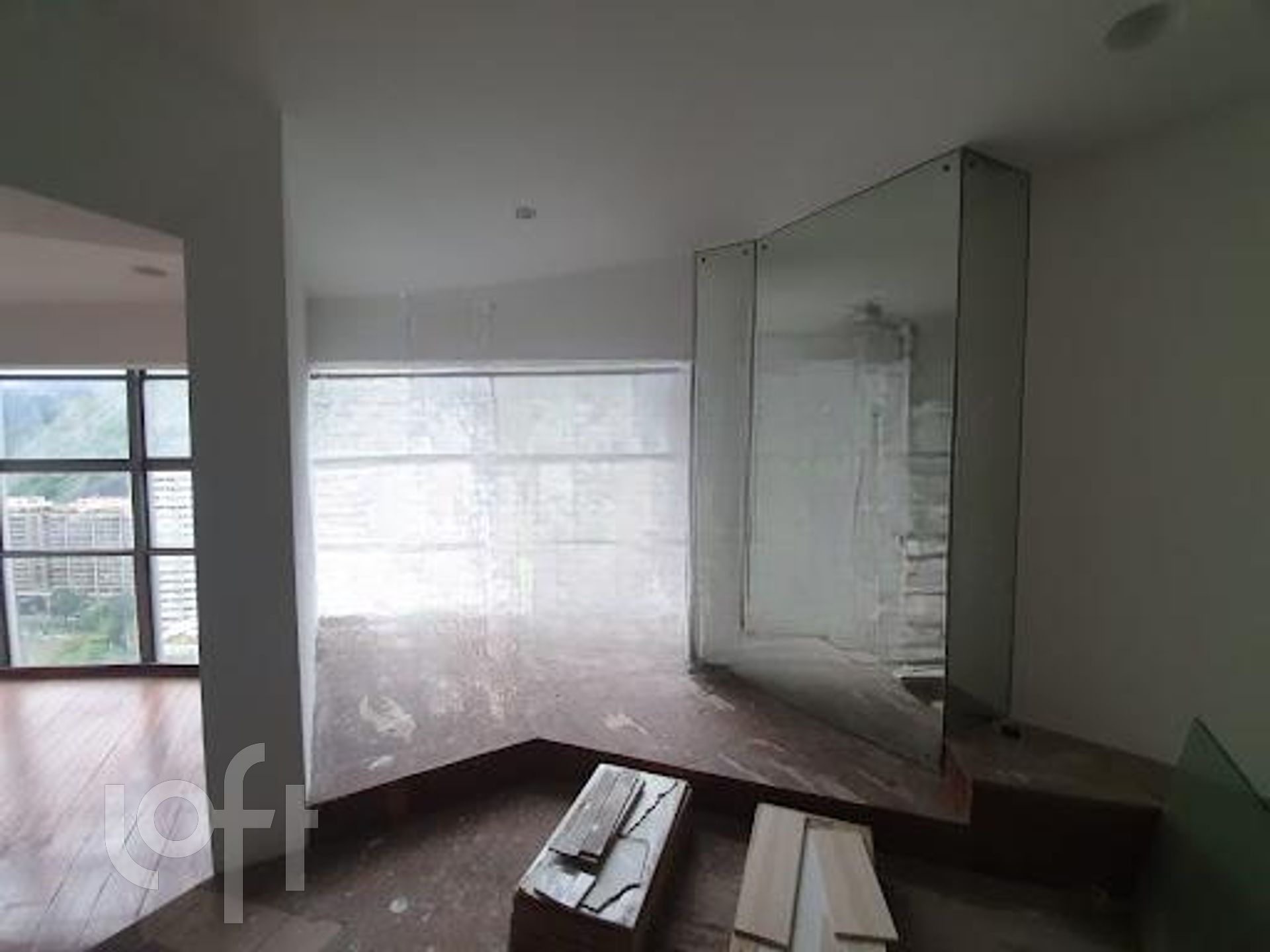 Apartamento à venda com 3 quartos, 180m² - Foto 13