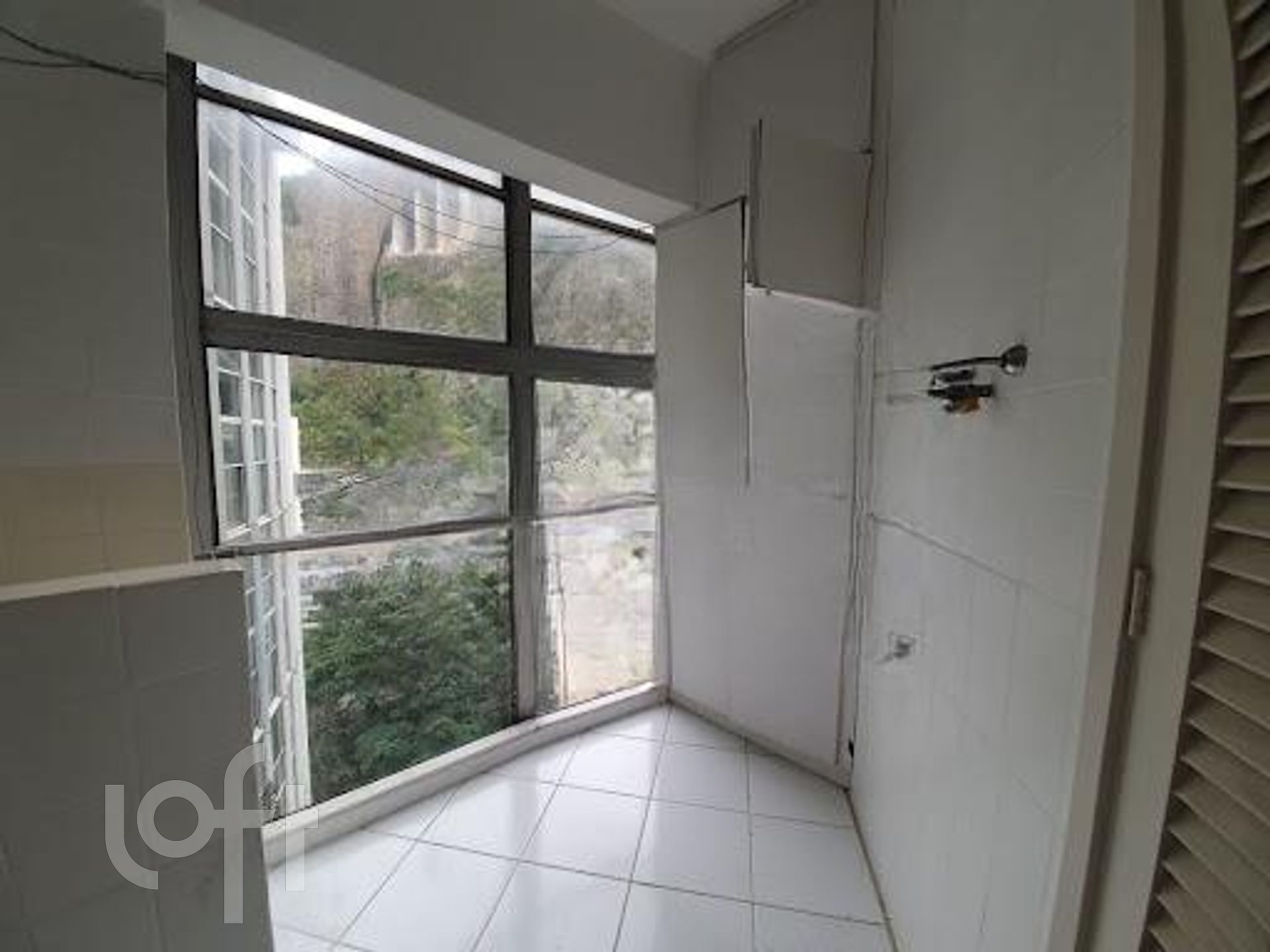 Apartamento à venda com 3 quartos, 180m² - Foto 12