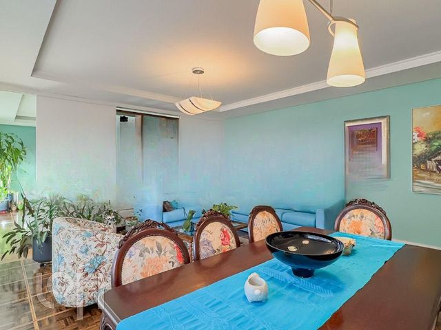 Apartamento com 283m², 3 dormitórios, 1 suíte, 2 vagas, Independência em Porto Alegre