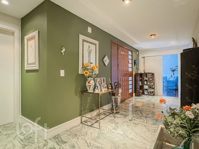 Apartamento com 283m², 3 dormitórios, 1 suíte, 2 vagas, Independência em Porto Alegre