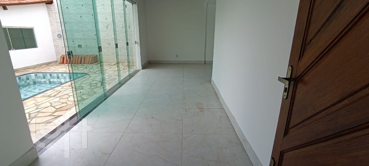 Casa à venda com 3 quartos, 210m² - Foto 22