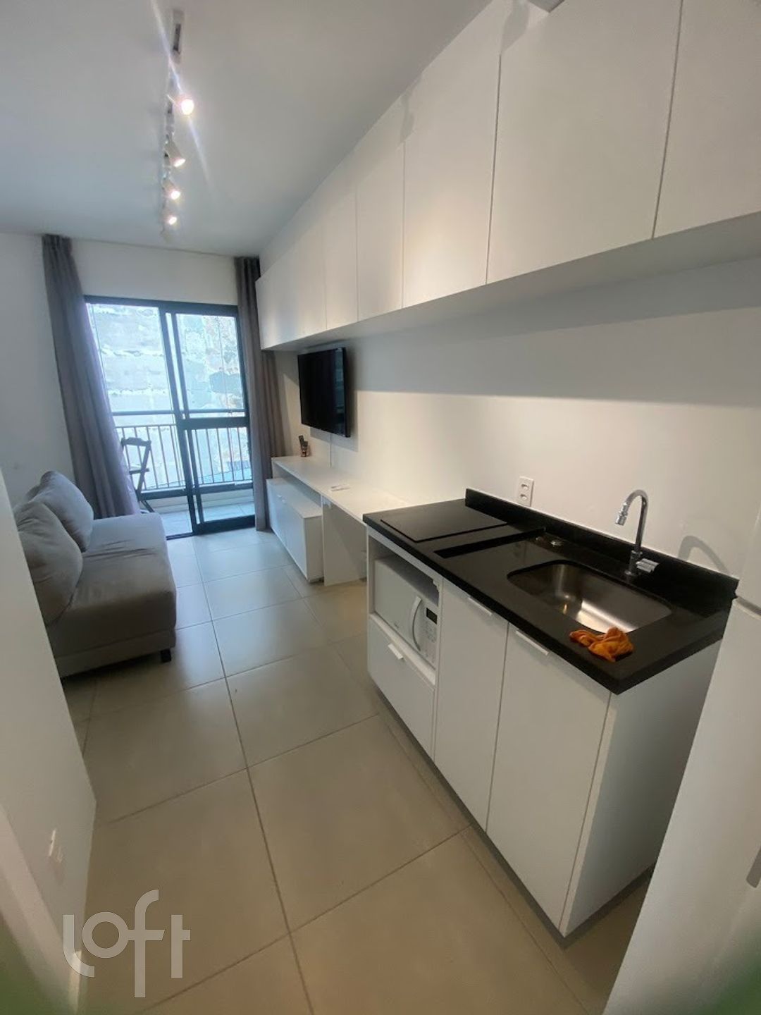 Apartamento à venda com 1 quarto, 27m² - Foto 2