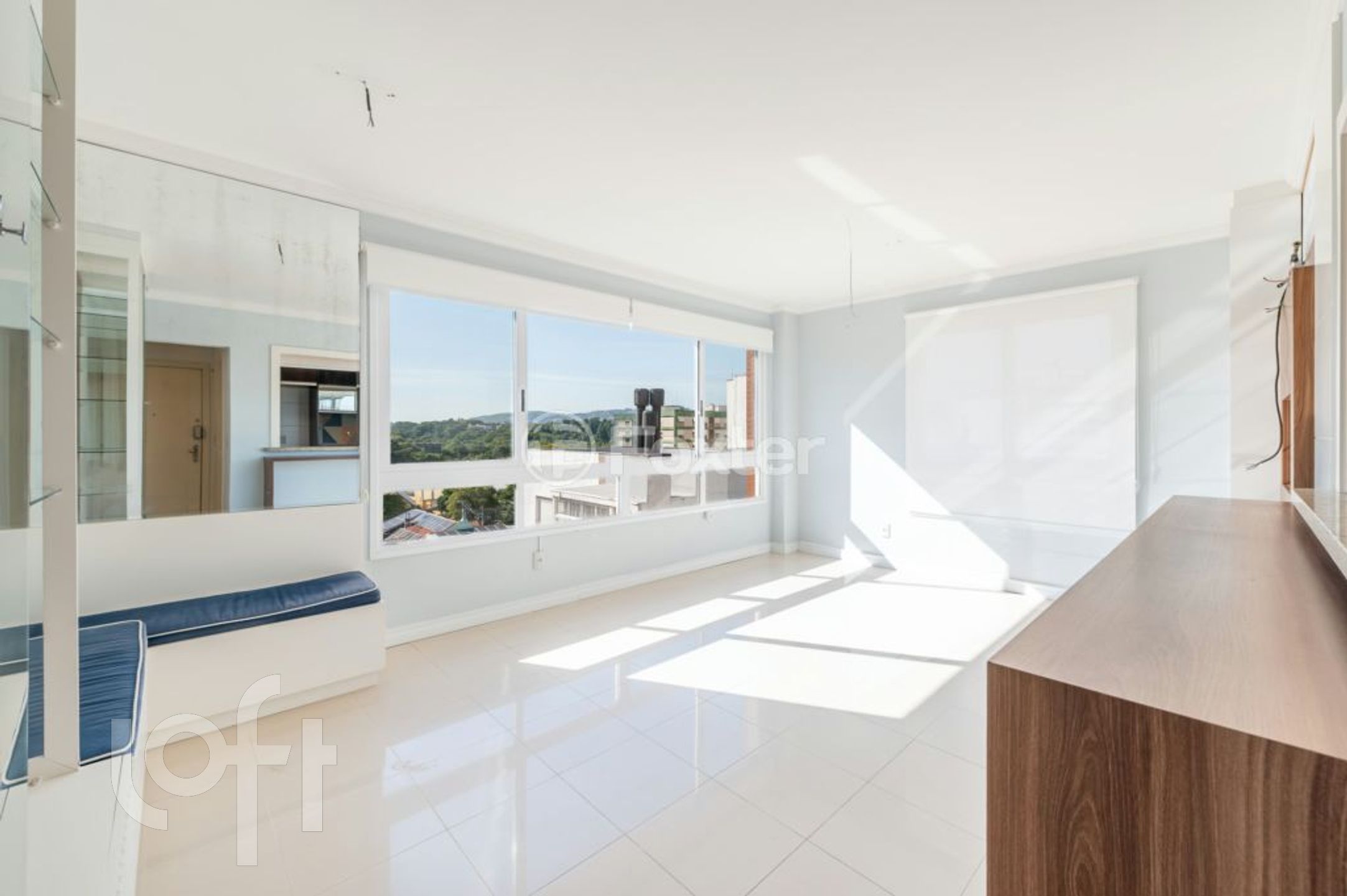 Apartamento com 74m², 2 dormitórios, 1 suíte, 2 vagas, Petrópolis em Porto Alegre