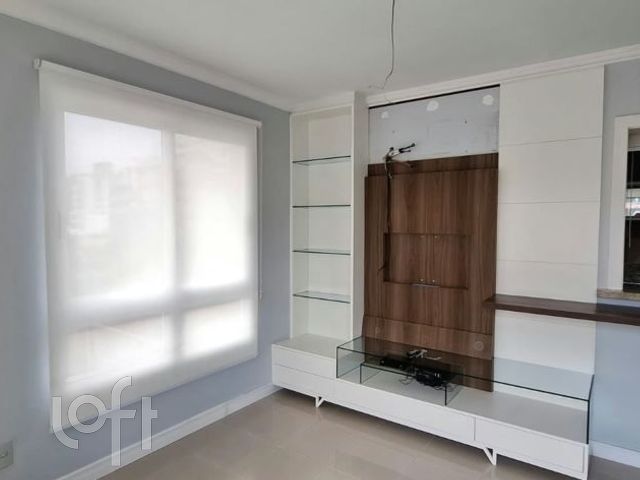Apartamento com 74m², 2 dormitórios, 1 suíte, 2 vagas, Petrópolis em Porto Alegre