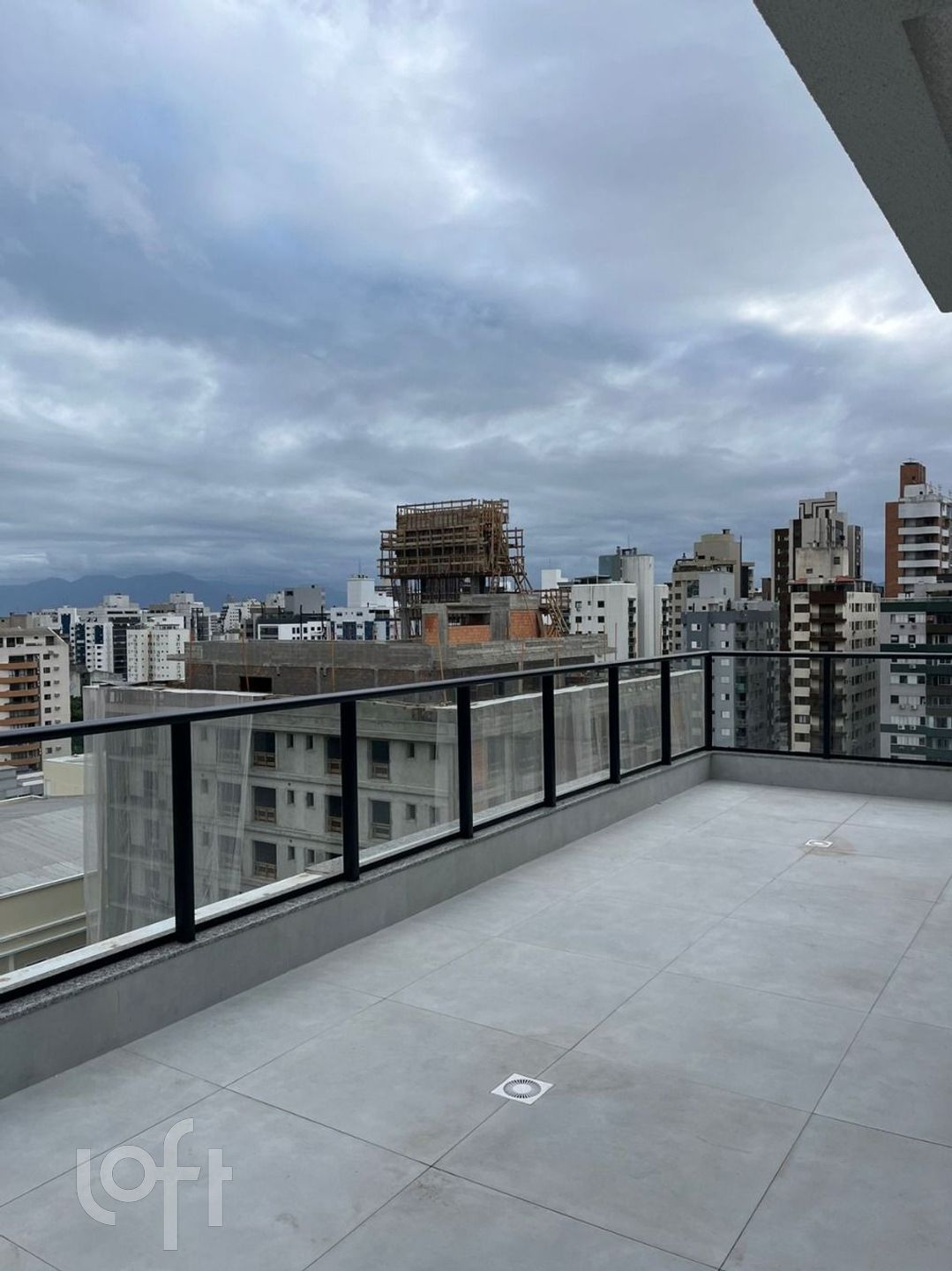 Apartamentos com 37m², 1 quarto, no bairro Centro em Florianópolis