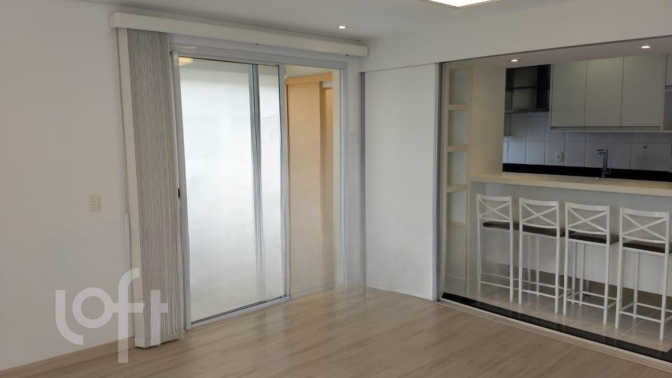 Apartamento à venda com 2 quartos, 85m² - Foto 1