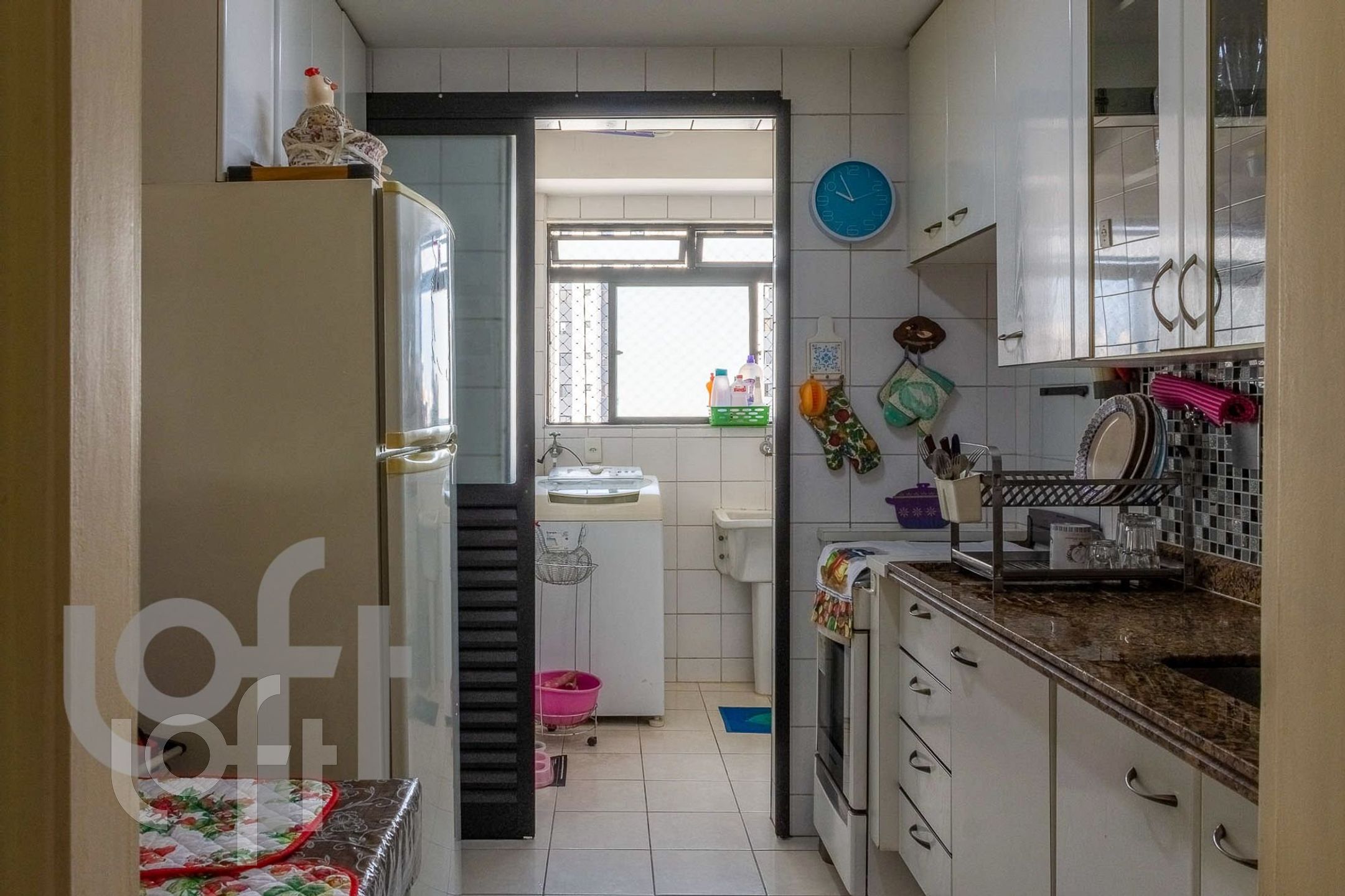 Apartamento à venda com 2 quartos, 69m² - Foto 30