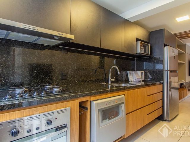 Casa em Condomínio com 200m², 3 dormitórios, 2 vagas, Chácara das Pedras em Porto Alegre