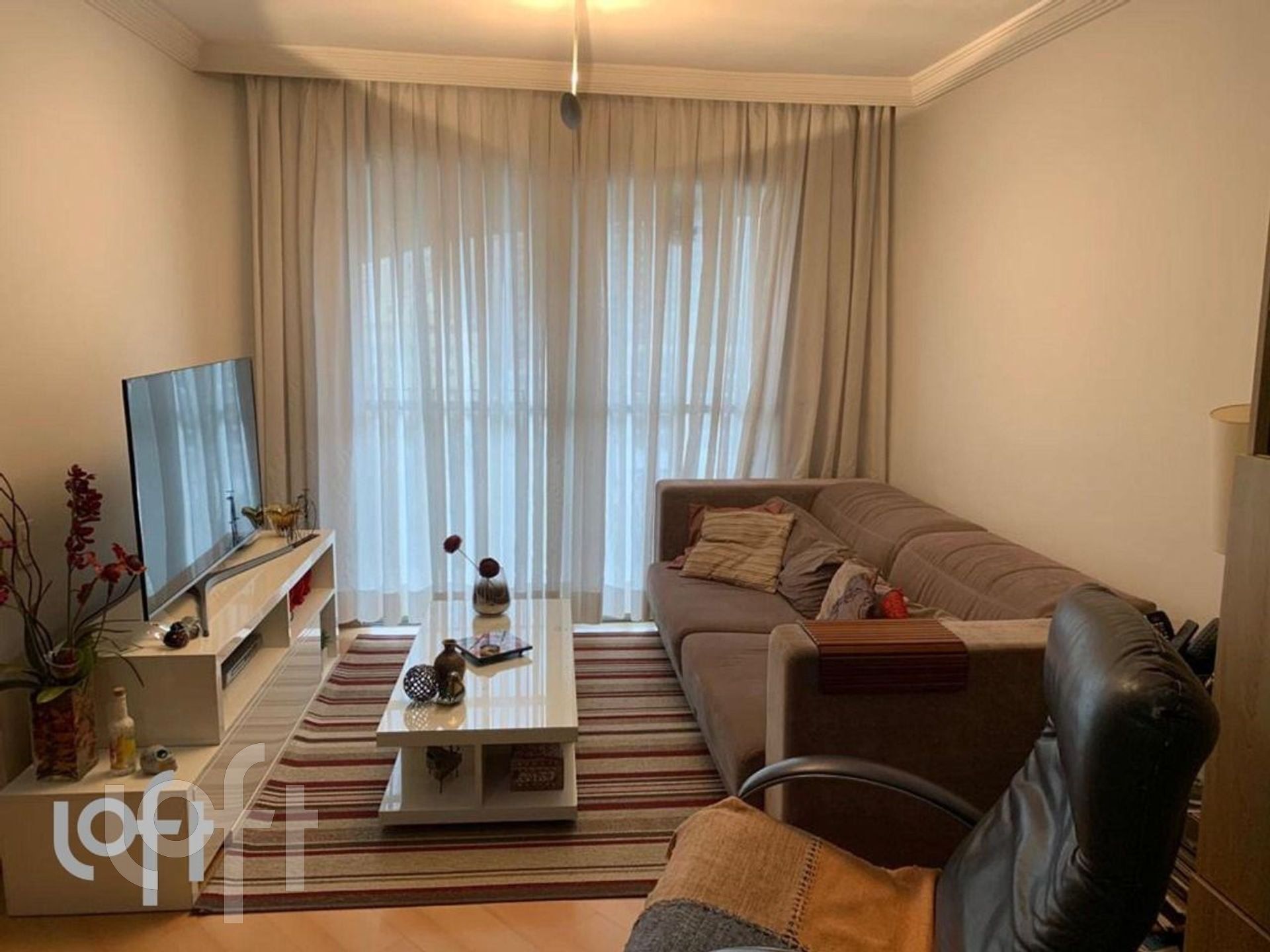 Apartamento à venda com 2 quartos, 72m² - Foto 1