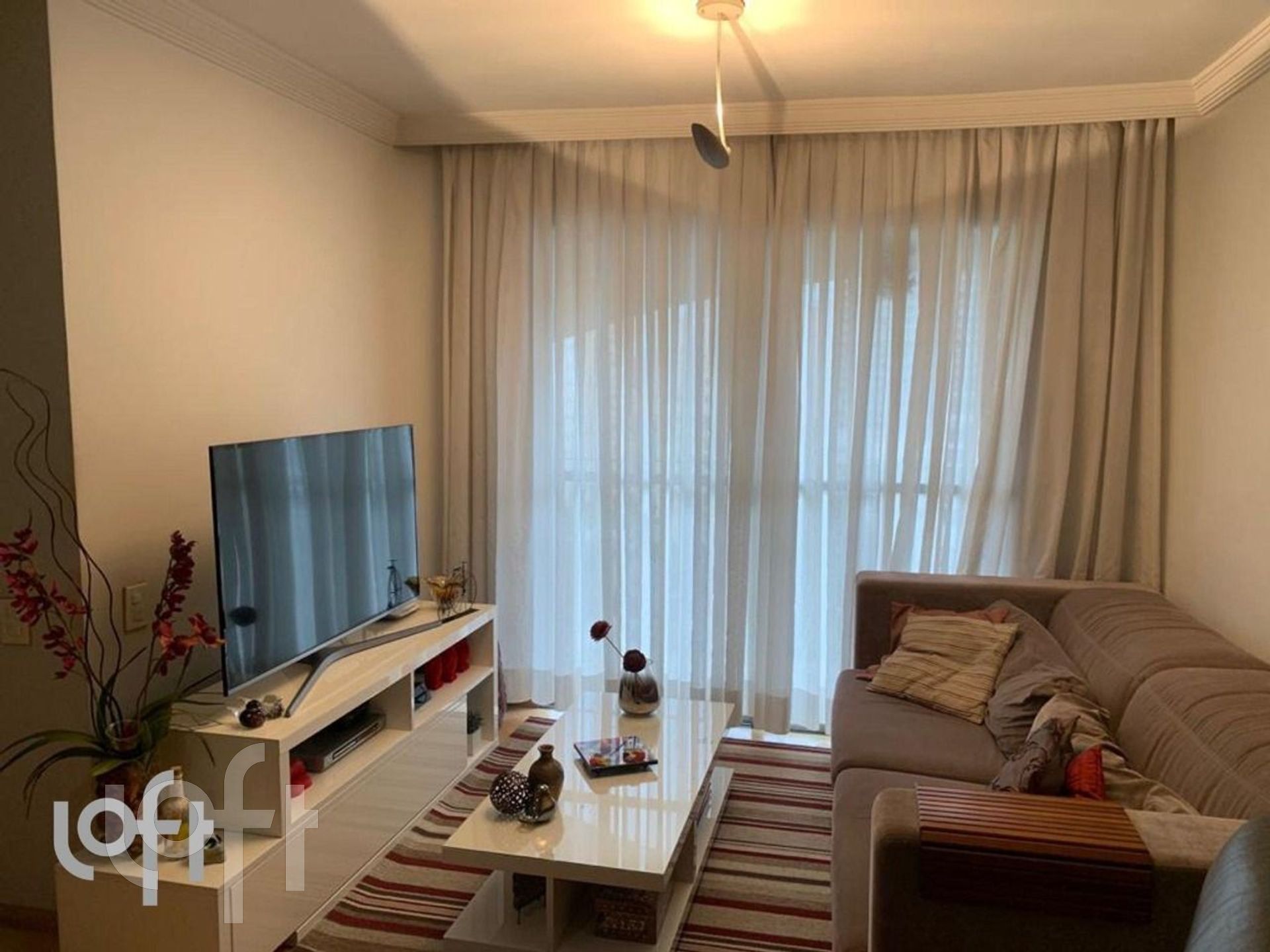 Apartamento à venda com 2 quartos, 72m² - Foto 2