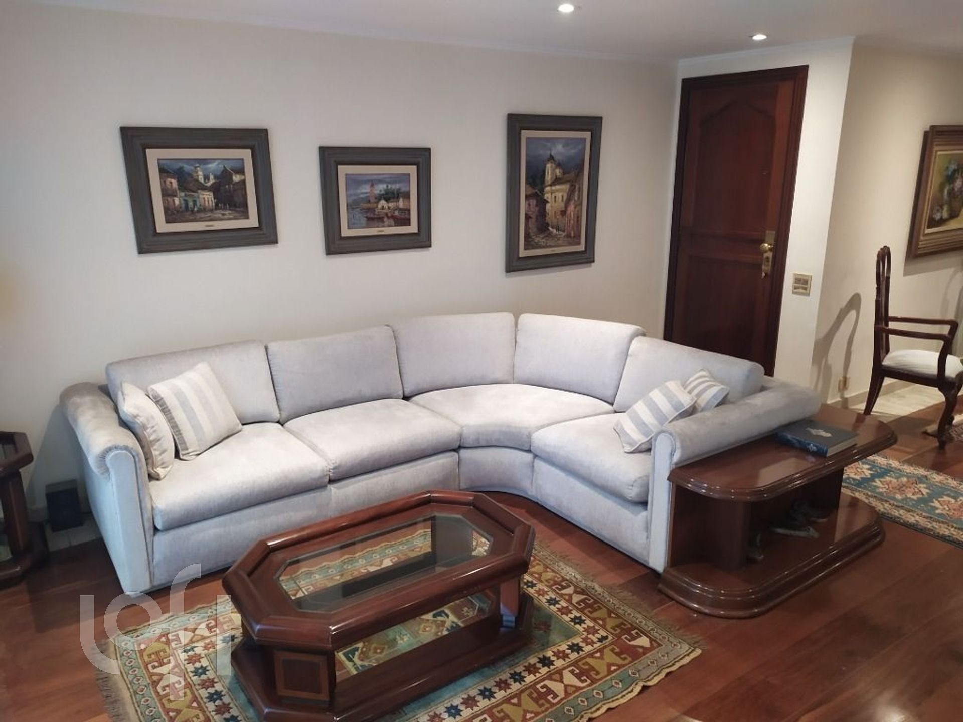 Apartamento à venda com 4 quartos, 168m² - Foto 2