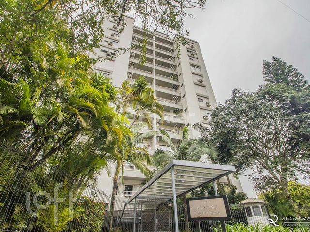Apartamento com 141m², 3 dormitórios, 1 suíte, 2 vagas, Moinhos de Vento em Porto Alegre