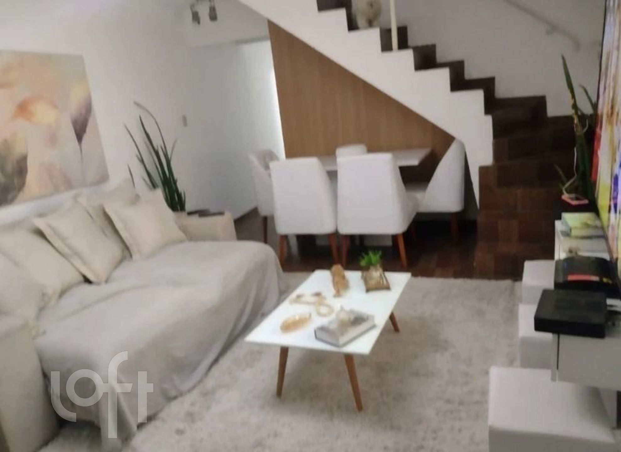 Casa à venda com 4 quartos, 110m² - Foto 1