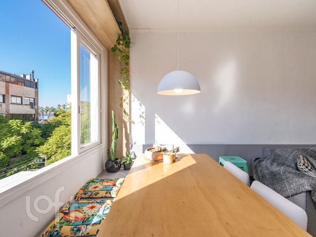 Apartamento com 69m², 2 dormitórios, 1 vaga, Bom Fim em Porto Alegre